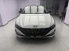 2022 Hyundai Elantra 1.5L CVT LUX Premium, белый — фото 2