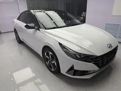 2022 Hyundai Elantra 1.5L CVT LUX Premium, белый — фото 5