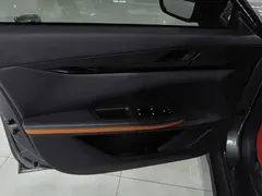 2023 Changan UNI-V 1.5T exclusive — фото 14