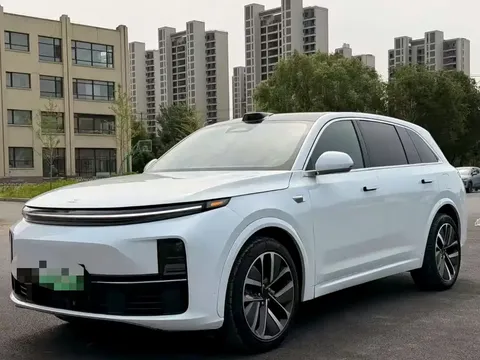 2025 Li Auto L7