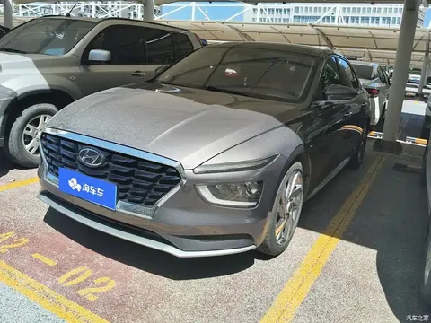 2021 Hyundai Mingtu 1.8L CVT LUX Premium