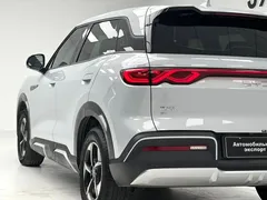 2024 BYD Yuan UP 401km Vitality, белый — фото 7