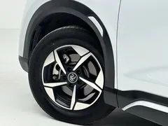 2024 BYD Yuan UP 401km Vitality, белый — фото 14