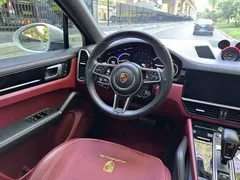 2022 Porsche Cayenne Coupe 3.0T Platinum, белый — фото 5