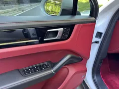 2022 Porsche Cayenne Coupe 3.0T Platinum, белый — фото 12