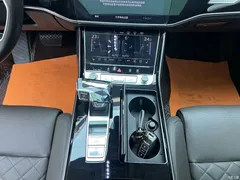 2022 Audi A8 New Energy A8L 60 TFSIe quattro Collection — фото 18