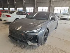 2022 Changan UNI-V 1.5T — фото 1
