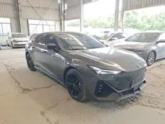 2022 Changan UNI-V 1.5T — фото 4