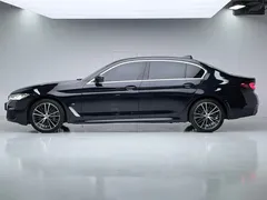 2021 BMW 5 Series 530Li Leading M Sport Package, чёрный — фото 15