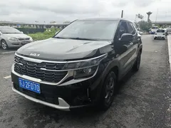2023 Kia Seltos 1.5L CVT Comfort, чёрный — фото 1