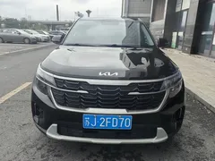 2023 Kia Seltos 1.5L CVT Comfort, чёрный — фото 2