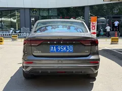 2022 Geely Emgrand 4 1.5L CVT — фото 4
