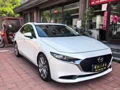 2021 Mazda 3 2.0L AT, белый — фото 3