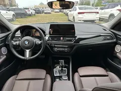 2022 BMW 1 Series 120i M Sport, белый — фото 9