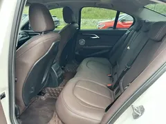 2022 BMW 1 Series 120i M Sport, белый — фото 10