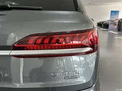 2020 Audi Q7 55 TFSI quattro exclusive — фото 15