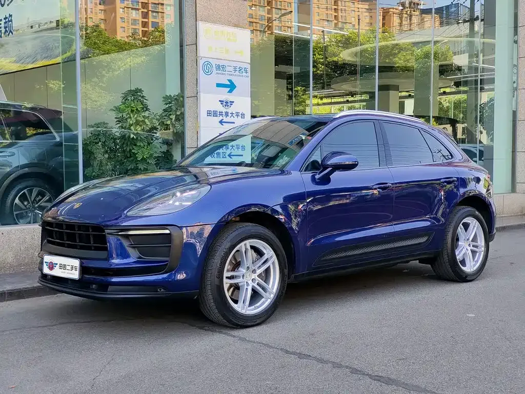 2022 Porsche Macan 2.0T
