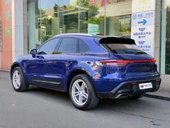 2022 Porsche Macan 2.0T, синий — фото 4