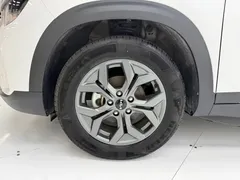 2023 Kia Seltos 1.5L CVT Luxury, белый — фото 8