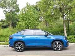 2023 Volkswagen Tayron X 380TSI 4WD Flagship, синий — фото 4