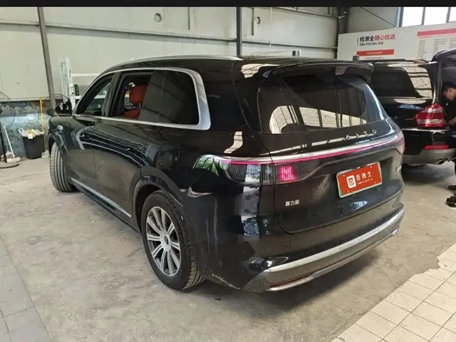 2025 Aito M8 EREV Max+ 53.4kWh 5-Seat 192-Line LiDAR