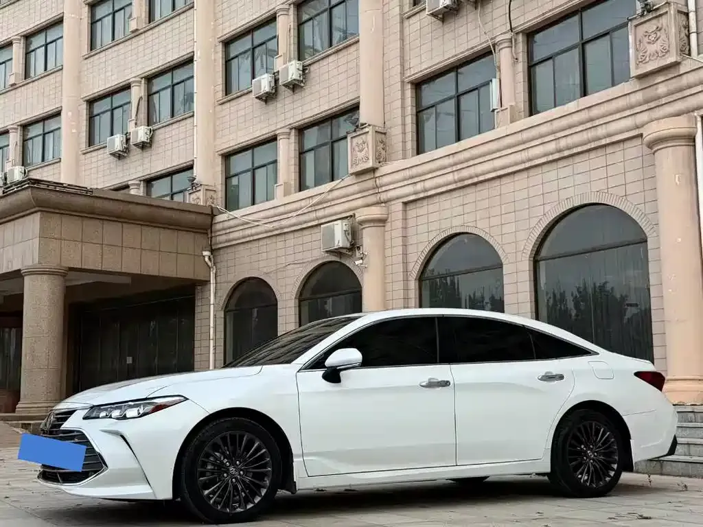 2022 Toyota Avalon 2.0L XLE Premium