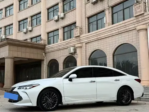 2022 Toyota Avalon 2.0L XLE Premium