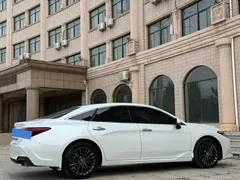 2022 Toyota Avalon 2.0L XLE Premium, белый — фото 9