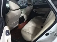2022 Toyota Avalon 2.0L XLE Premium, белый — фото 19
