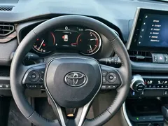 2022 Toyota RAV4 2.0L CVT 4WD Plus, белый — фото 13