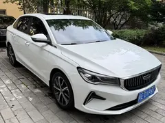 2023 Geely Emgrand 4th Gen Champion 1.5L CVT Premium, белый — фото 3