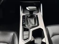 2023 Geely Emgrand 4th Gen Champion 1.5L CVT Premium, белый — фото 12