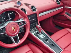 2022 Porsche 718 Boxster 2.0T — фото 7