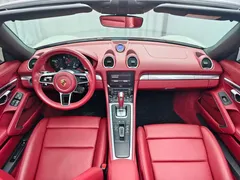 2022 Porsche 718 Boxster 2.0T — фото 10