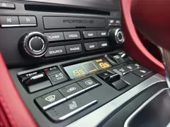 2022 Porsche 718 Boxster 2.0T — фото 14