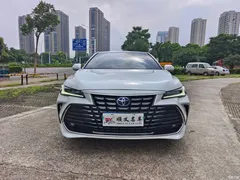 2023 Toyota Avalon Hybrid 2.5L Luxury — фото 2
