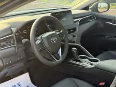 2021 Toyota Camry 2.5G Luxury — фото 3