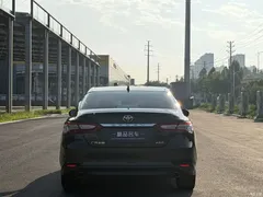 2021 Toyota Camry 2.5G Luxury — фото 8