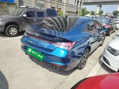 2022 Hyundai Elantra 240TGDi DCT LUX Premium, синий — фото 7