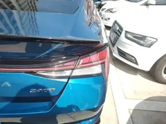 2022 Hyundai Elantra 240TGDi DCT LUX Premium, синий — фото 8
