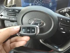 2022 Hyundai Elantra 240TGDi DCT LUX Premium, синий — фото 9