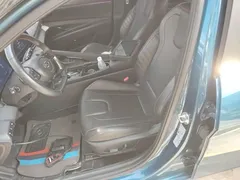 2022 Hyundai Elantra 240TGDi DCT LUX Premium, синий — фото 15