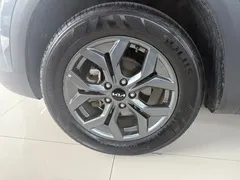 2023 Kia Seltos 1.5L CVT Luxury — фото 12
