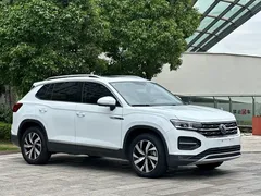 2022 Volkswagen Tayron 330TSI 2WD Plus, белый — фото 3