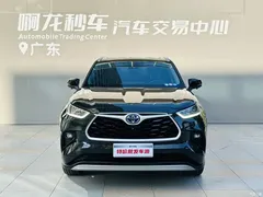 2022 Toyota Highlander Hybrid 2.5L 4WD Premium 7-seater — фото 2