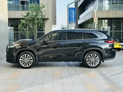 2022 Toyota Highlander Hybrid 2.5L 4WD Premium 7-seater — фото 4