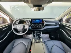 2022 Toyota Highlander Hybrid 2.5L 4WD Premium 7-seater — фото 6