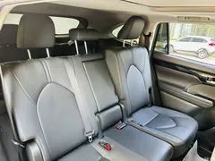 2022 Toyota Highlander Hybrid 2.5L 4WD Premium 7-seater — фото 8