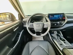 2022 Toyota Highlander Hybrid 2.5L 4WD Premium 7-seater — фото 13