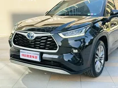 2022 Toyota Highlander Hybrid 2.5L 4WD Premium 7-seater — фото 16